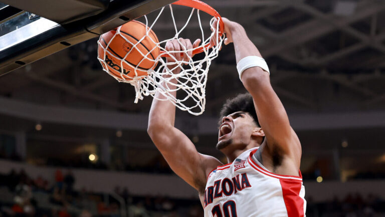 Koa Peat, Khaman Maluach link up for alley-oop in Summer League - Arizona Sports