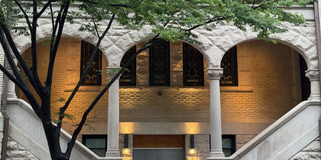 Monday Bulletin: Poll Suggests Most New Yorkers Now Support Carriage-Horse Ban; UWS Third-Grade Best Friends May Have Set a World Record; UWS Officials Endorse Kathy Hochul for Governor - West Side Rag
