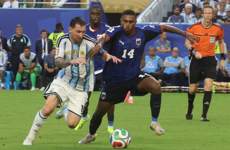 STOPPING MESSI: FOX announcers Strong, Holden say he is the best, and teams must try to contain him - Front Row Soccer
