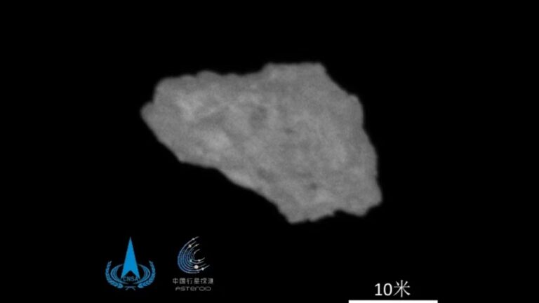 Secretive Chinese probe snaps first photo of Earth's mysterious 'quasi-moon' — and it may pose a big problem - Live Science