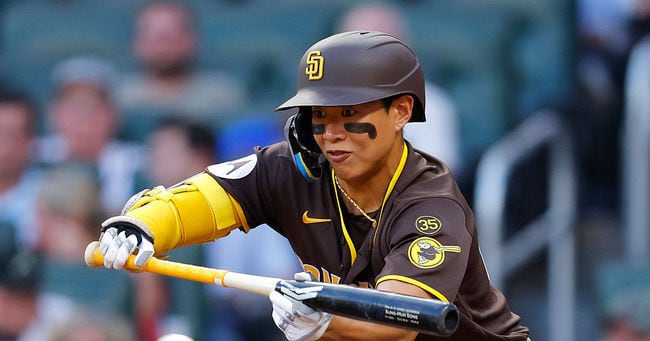 Padres Defeat Braves 8-3 Without Song Sung-mun, Backed by Four Homer Runs - 조선일보
