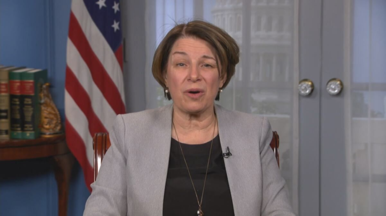Senator Amy Klobuchar Urges USPS to Stop Rural Mail Delivery Plan - sekbernews.id