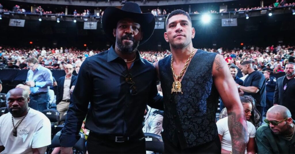 Jon Jones Makes Peace With Alex Pereira: "I Meant No Disrespect" - LowKickMMA.com