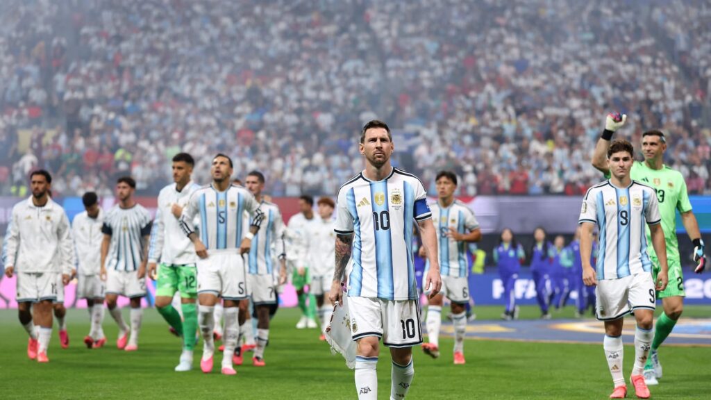 Yellow alert: Which Argentina and Switzerland players are one booking away from missing the World Cup semifina - Diario AS