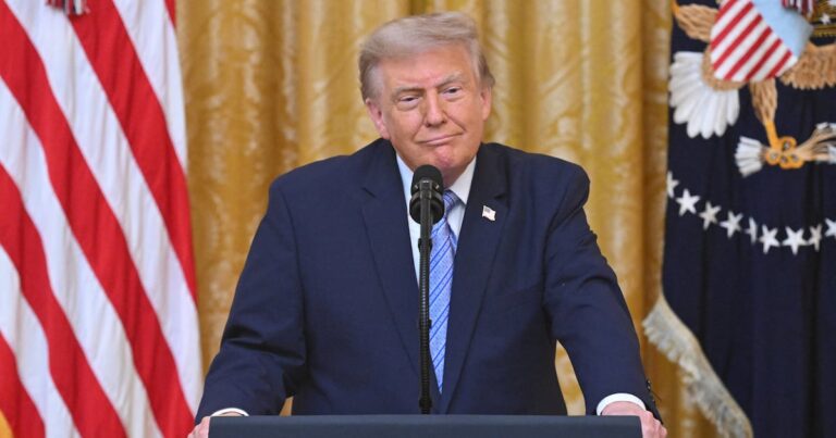 Trump’s Behind-the-Scenes Speech Fiasco Exposed in Humiliating Leak - The Daily Beast