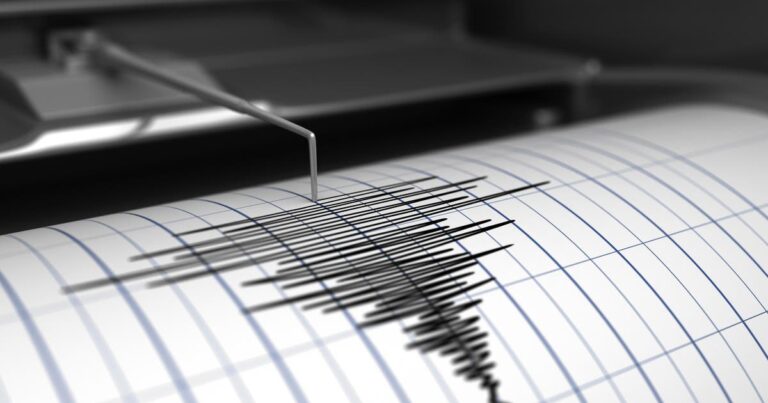 7.3 earthquake strikes off coast of southern Mexico, prompts tsunami warning - KTVU