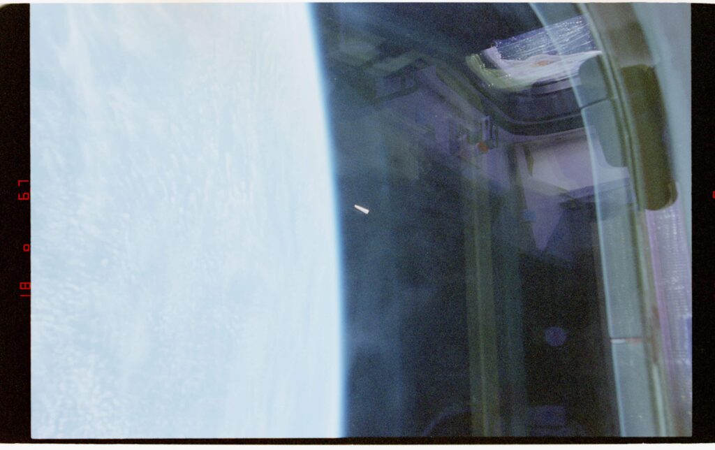 Pentagon Releases Fourth UAP Tranche, Including Space Shuttle Columbia Photographs - SOFX