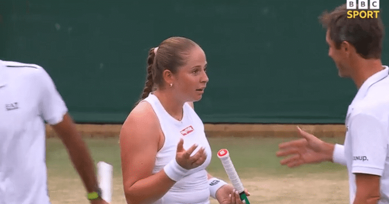 Wimbledon star clashes with opponent after breaking rule: 'Learn how to lose' - Metro.co.uk
