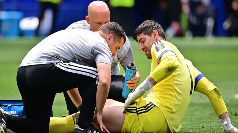 What happened to Thibaut Courtois? Why Begium goalie left game vs. Spain and who replaced him - sportingnews.com