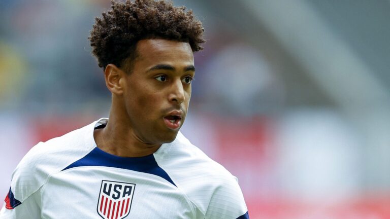 Newcastle feel they can 'convince' USMNT midfielder to join after Guimaraes heads to Arsenal - Football365