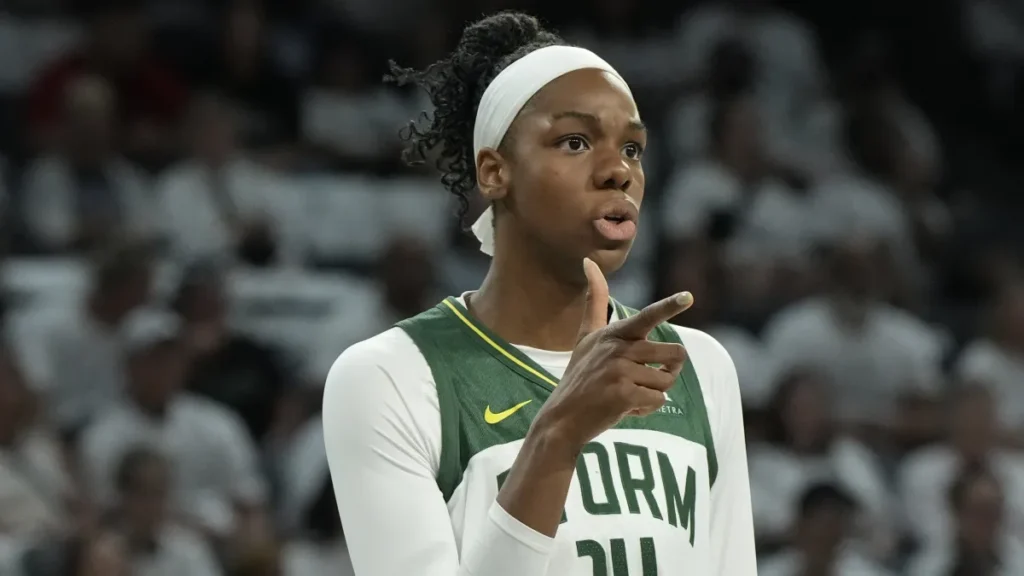 Dominique Malonga dunk: Watch Storm star light up WNBA All-Star Game with epic jam vs. Team Coop - sportingnews.com
