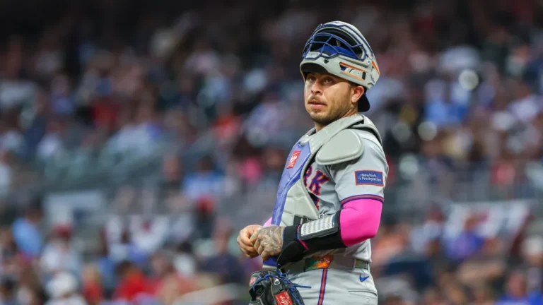 Mets' Francisco Alvarez gets brutal injury because of Phillies' Justin Crawford - sportingnews.com
