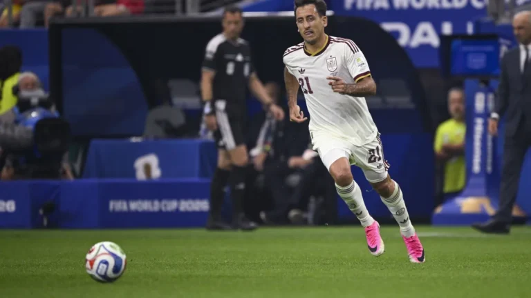 Why Mikel Oyarzabal, not Lamine Yamal, took Spain's penalty kick to open scoring vs. France - sportingnews.com