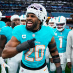 Linebacker Jordyn Brooks agrees to 3-year extension with Dolphins, AP source says - WSLS
