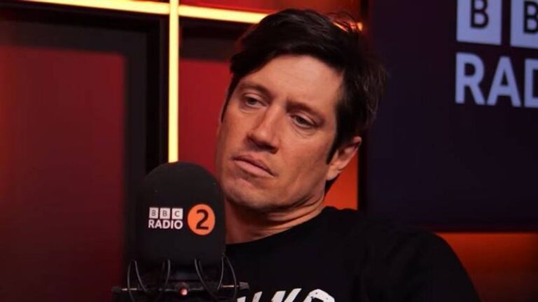 Vernon Kay faces laughs and a warning after on-air ‘Crocs’ blunder at BBC Radio 2 - SSBCrack