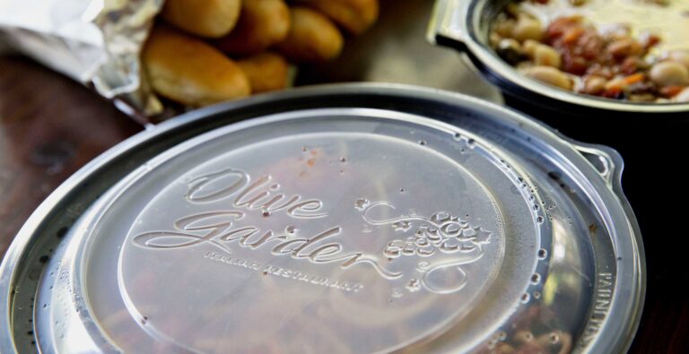 Olive Garden Is Bringing Back the Never-Ending Pasta Bowl Promotion for the First Time in Years - Wide Open Country