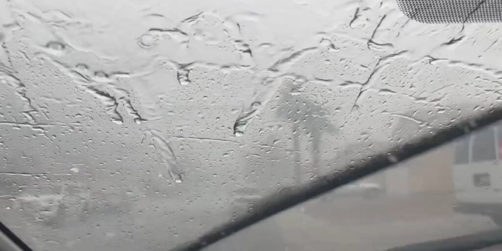 Showers, gusty winds moving through East Valley, Phoenix - AZ Family