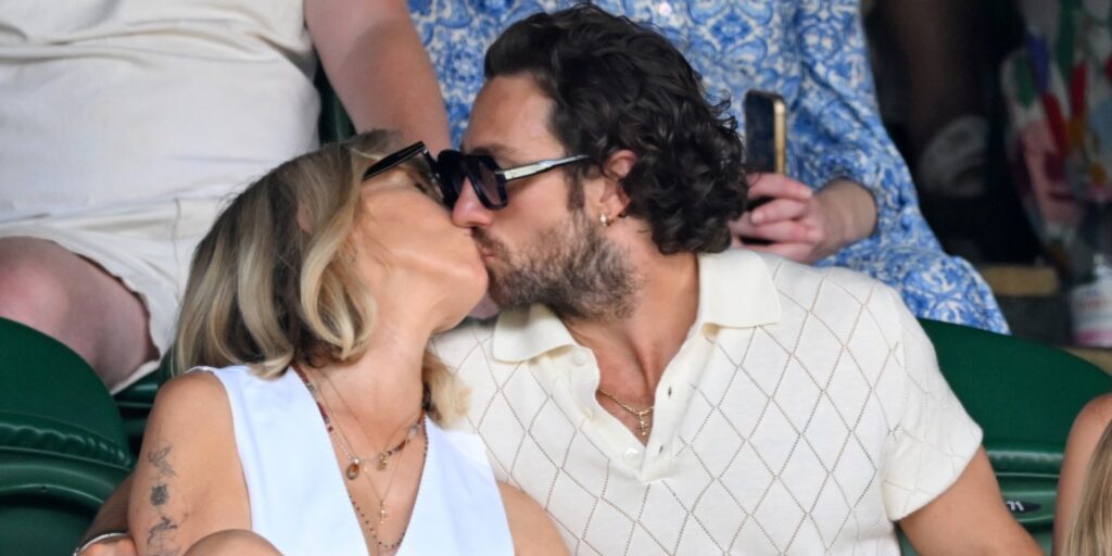Aaron and Sam Taylor-Johnson Still Can’t Keep Their Hands Off Each Other, 14 Years into Their Marriage - Thought Catalog