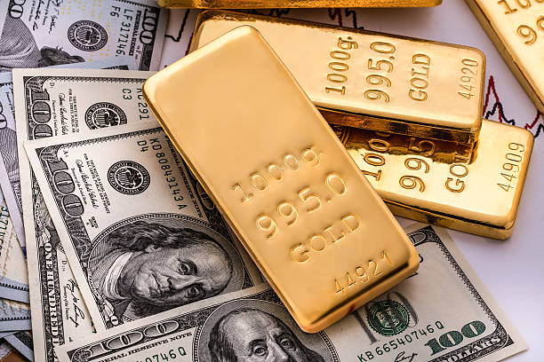 Gold Price Forecast: Cooling Inflation Fails to Offset Fed Hawkish Pressure, Gold Price May Fall to $3,500 - TradingKey
