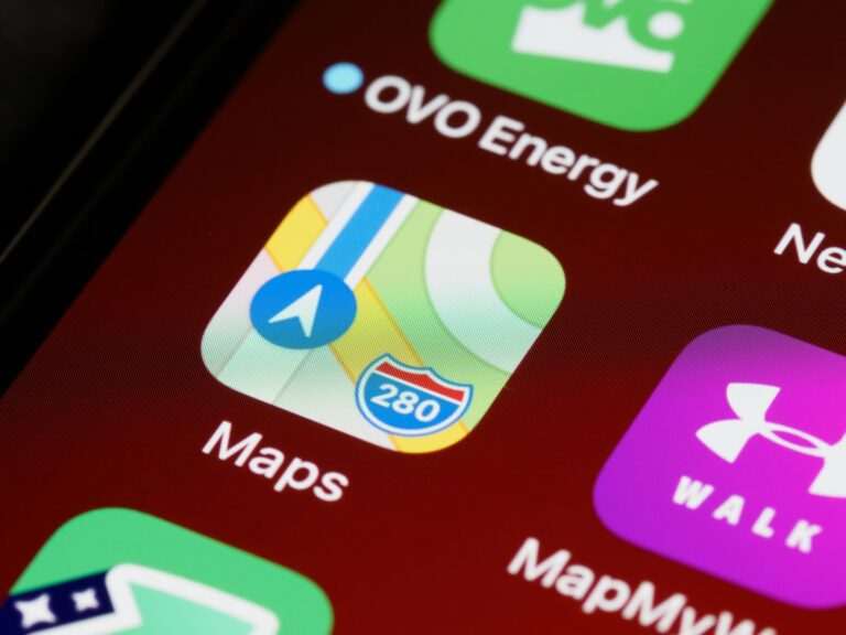 Apple just banned home services, crypto ATMs and bail bonds from Maps ads before the product even launched — and the exclusions reveal a bet against Google's entire local search model - Silicon Canals
