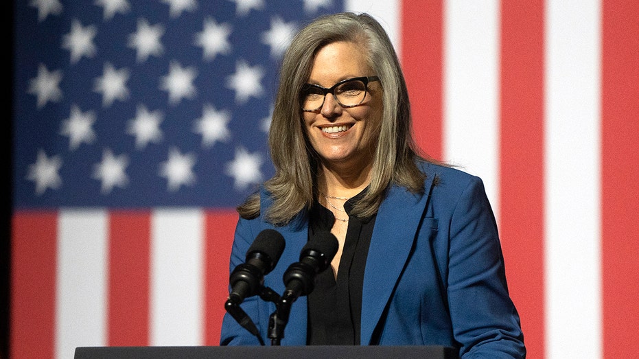 Democrats re-nominate Arizona governor, setting stage for high-stakes November battle - kotaradio.com