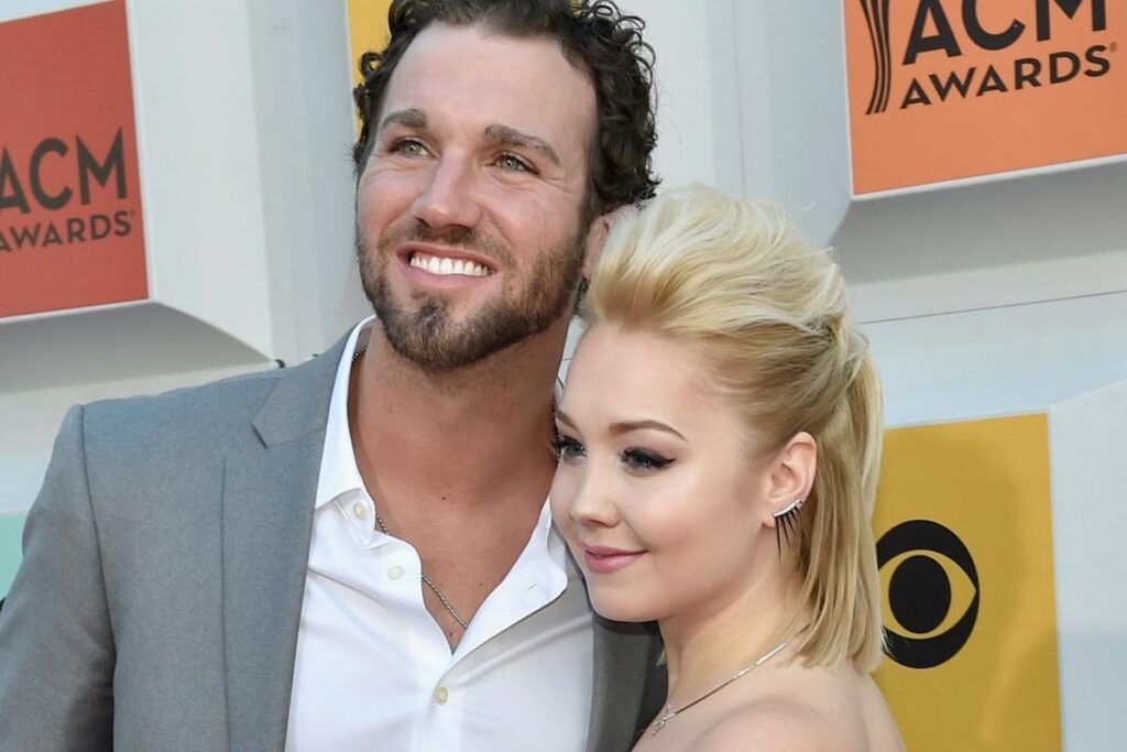 BREAKING: RaeLynn Files For Divorce From Husband Josh Davis After 10 Years of Marriage - Amarillo Country Radio
