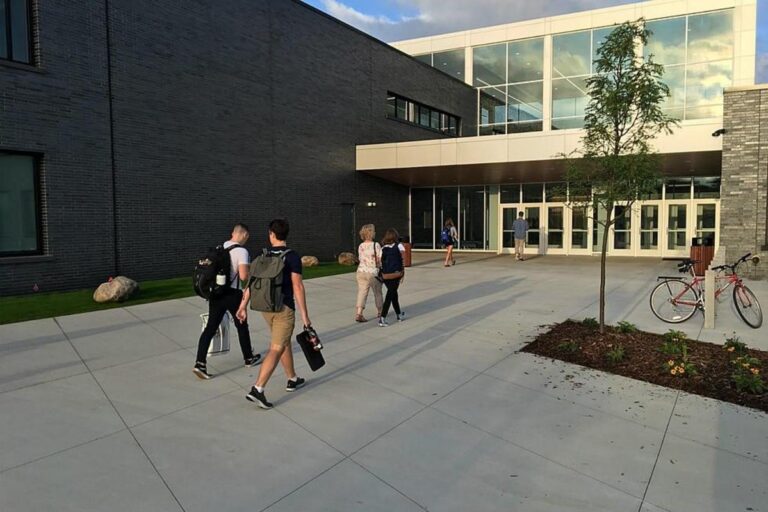 Sartell-St. Stephen Now Has Two Perfect ACT Scores In One School Year - WJON