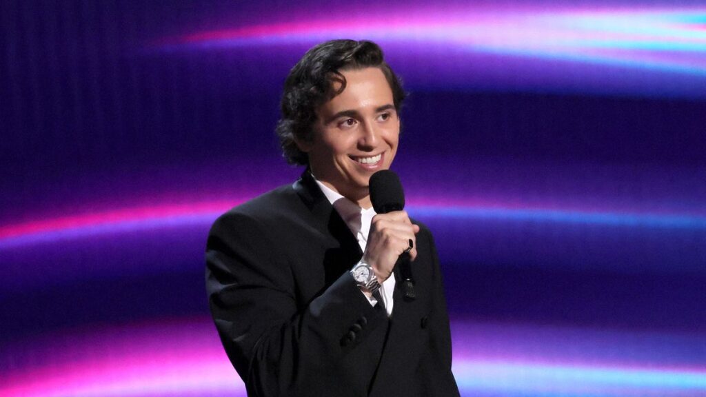 SNL's Marcello Hernandez is hitting the stage in Florida with two stand-up shows - HOLA