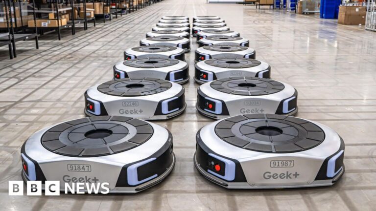 The Chinese robot army transforming the UK's retail industry - BBC