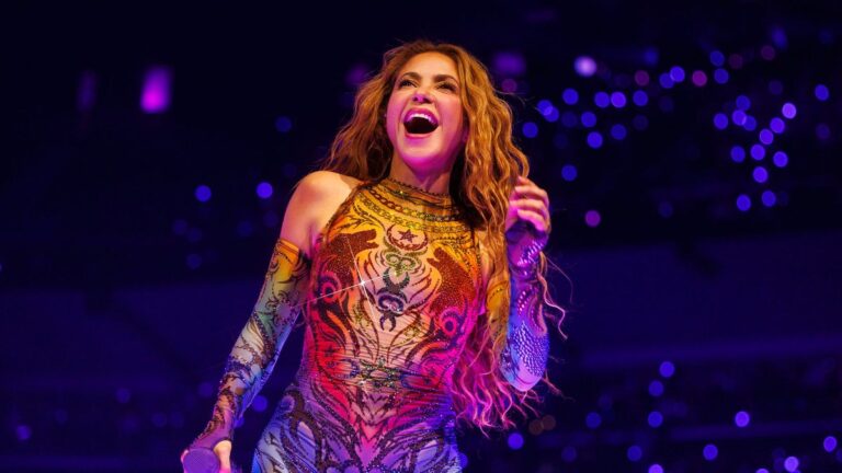 Shakira shines in a red fringed bikini as she soaks up the Miami sun - HOLA