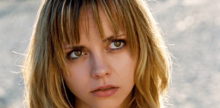 Christina Ricci Told Sydney Sweeney She Stayed Naked Between Takes Until the Crew Stopped Reacting to Her Body - Thought Catalog