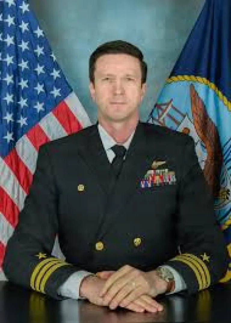 U.S. Navy Identifies Commander Gabe Edwards After July 1 Landing - El-Balad.com
