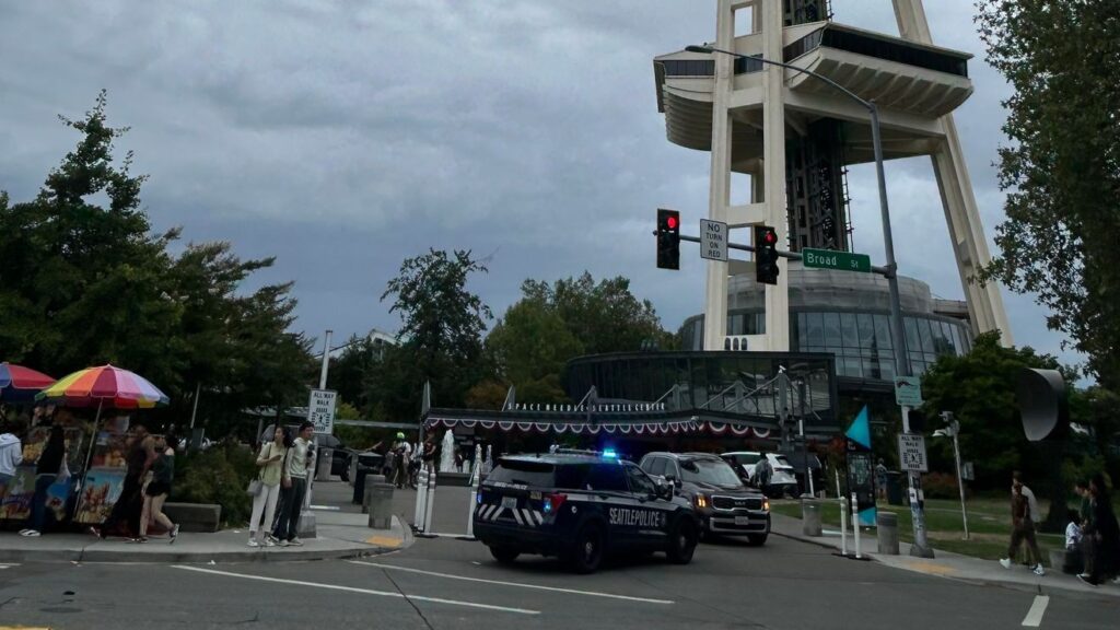 Multiple people shot at Seattle Center, public asked to avoid area - komonews.com