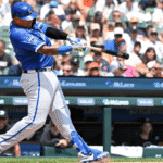 Salvador Perez breaks George Brett's Kansas City Royals record for home runs - KRCG