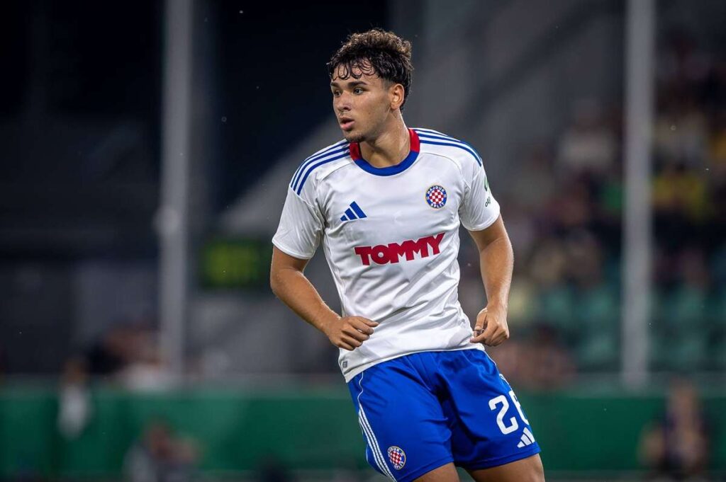 EXCLUSIVE: 17-year-old sensation Guram's agent discusses future as Arsenal & Chelsea lurk - Flashscore.com