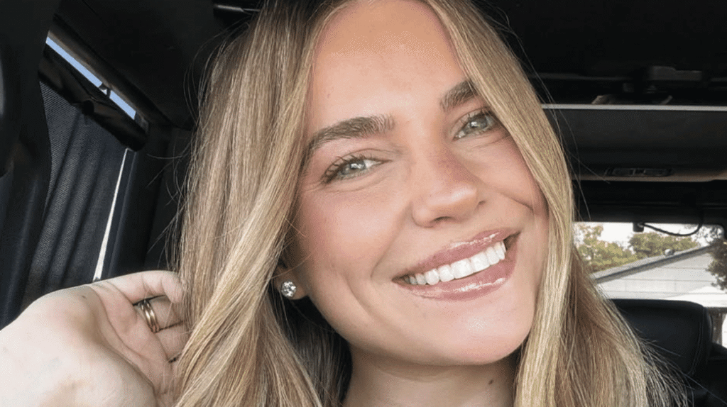 Influencer Emilie Kiser responds to backlash over 16-month-old son on boat without life jacket - tyla.com