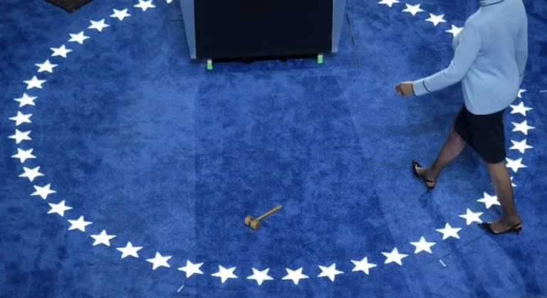 Evan Barker’s 2024 DNC walkout fuels a viral TikTok break - El-Balad.com