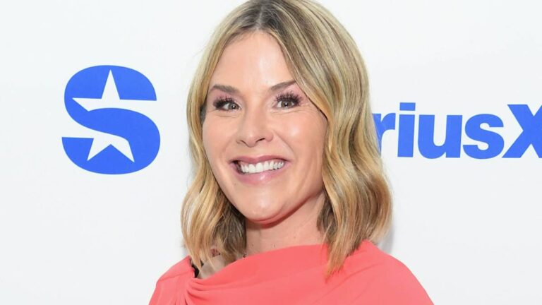 Jenna Bush Hager puts on very leggy display as she proves her workouts are paying off - HELLO! Magazine
