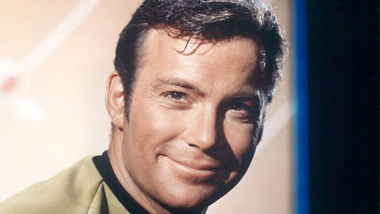 William Shatner, 95, looks ageless in new oceanside photo - HELLO! Magazine