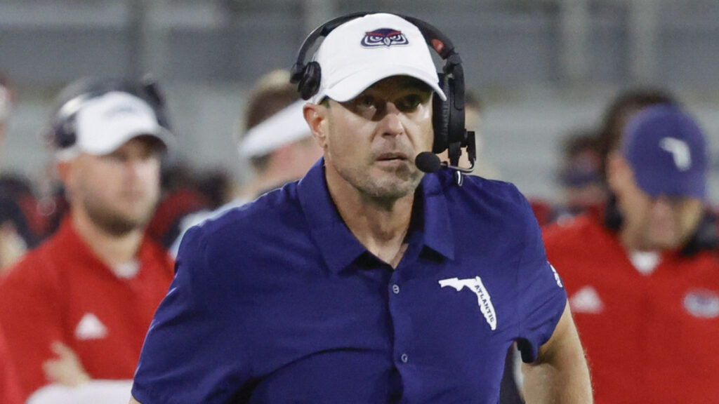 Florida State adds former Texas HC Tom Herman to staff - Yardbarker