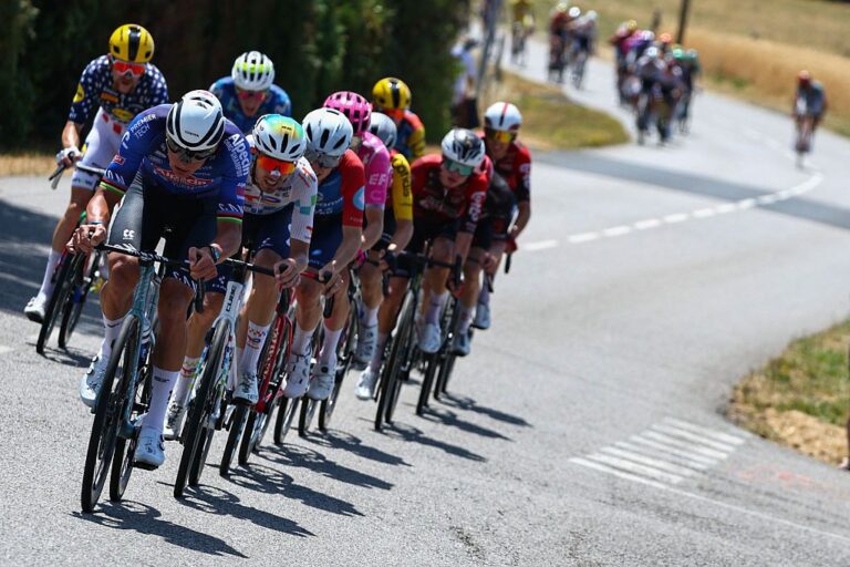 Tour de France stage 9 LIVE: Van der Poel and Pidcock lead the breakaway on a chaotic day in the Massif Central - Cyclingnews