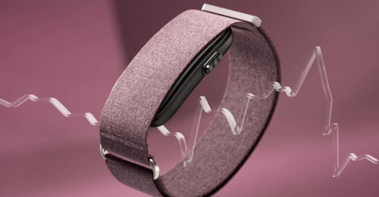 Garmin’s new screen-free fitness tracker doesn’t require a subscription - The Verge