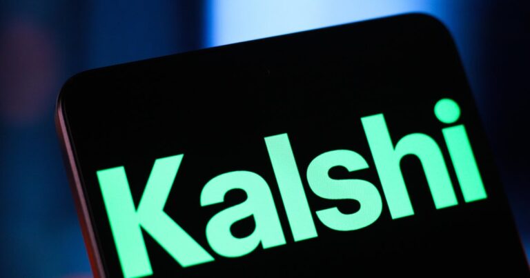 White House teleprompter operator allegedly made nearly $100,000 on Kalshi bets on Trump speeches - CBS News