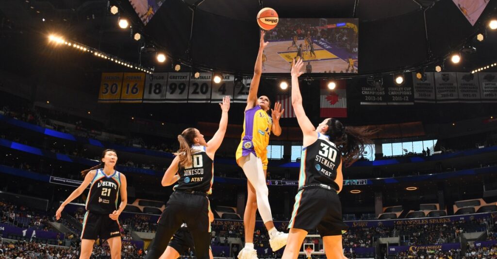Late rally falls short as Sparks drop sixth straight - Silver Screen and Roll