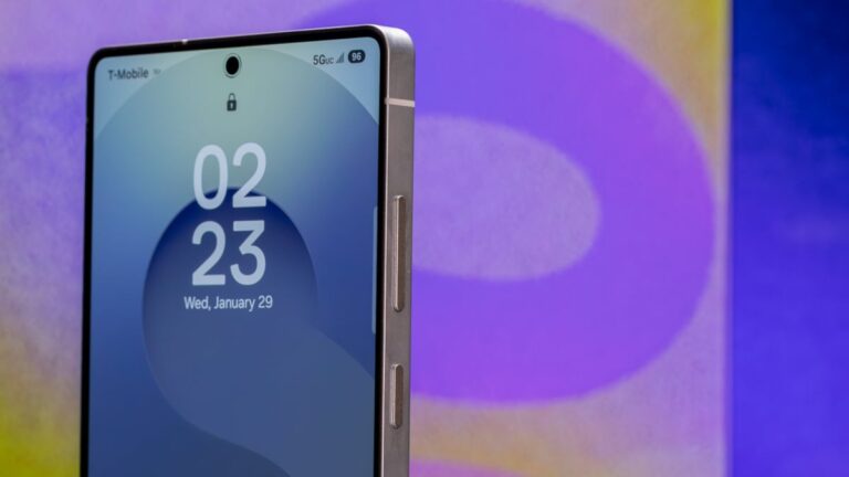 Samsung Galaxy S24 and S25 users complain of battery drain, overheating - Mashable