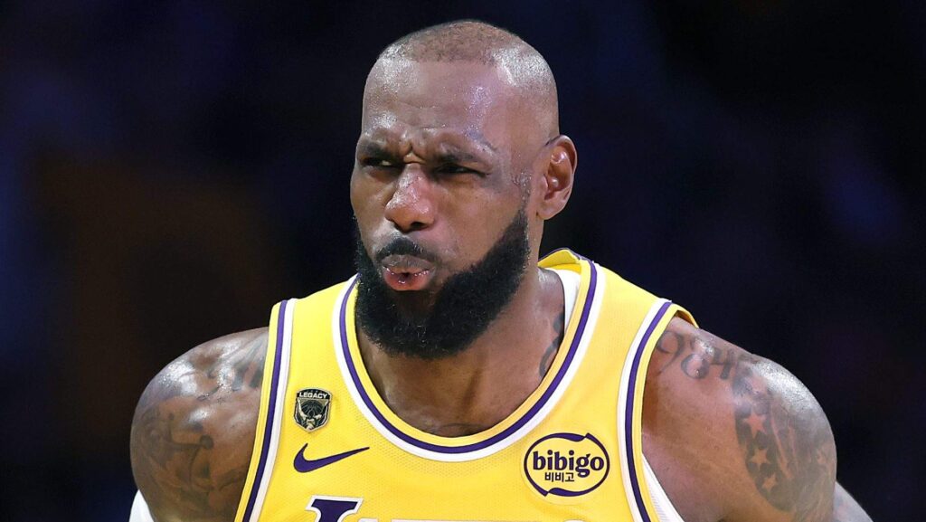 76ers’ Potential LeBron James Debut Emerges as Preseason Schedule Comes Into Focus - heavy.com