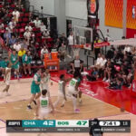 Dillon Mitchell rises to block the shot - Yahoo Sports