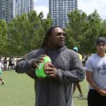 Marshawn Lynch visits Toronto youth at diversity sports initiative - CTV News