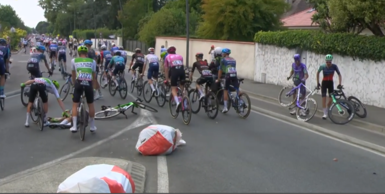 Medical Reports & Withdrawals Tour de France 2026 Stage 5 - Vingegaard affected by late crash; Molenaar loses memory after hitting his head - CyclingUpToDate.com
