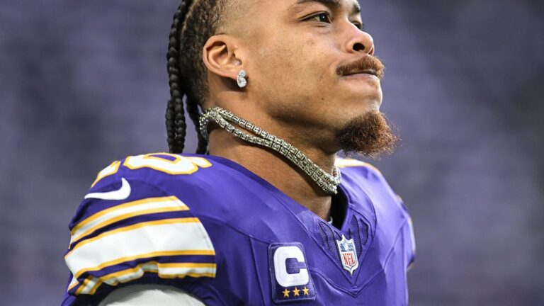 Justin Jefferson looking to return to his dominant form after frustrating season - Substack